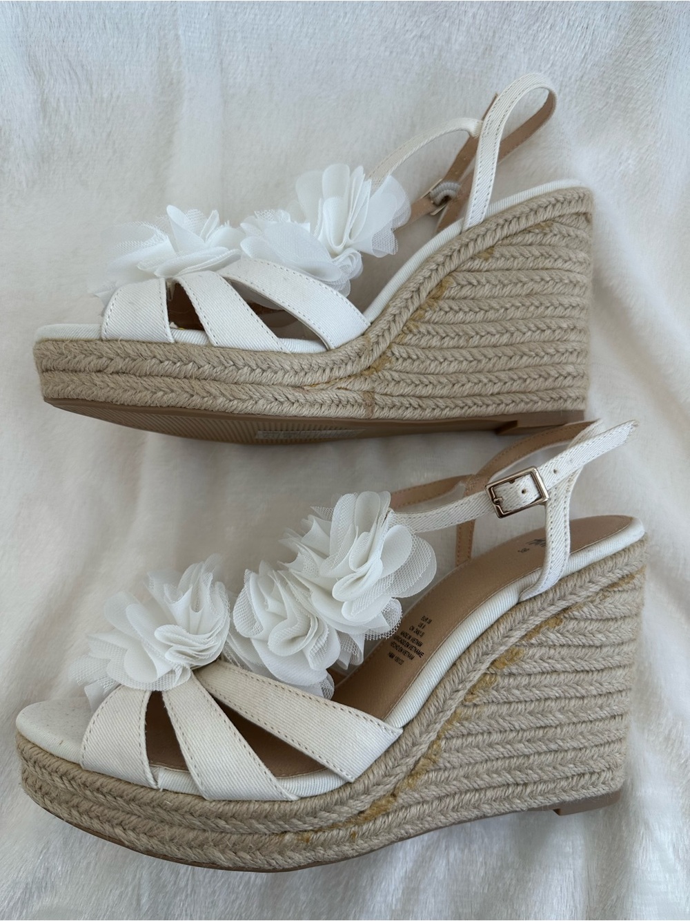 H&M White Canvas 3D Tulle Flower Bridal Summer Espadrille Wedge Sandals Sz 8 - Picture 4 of 10